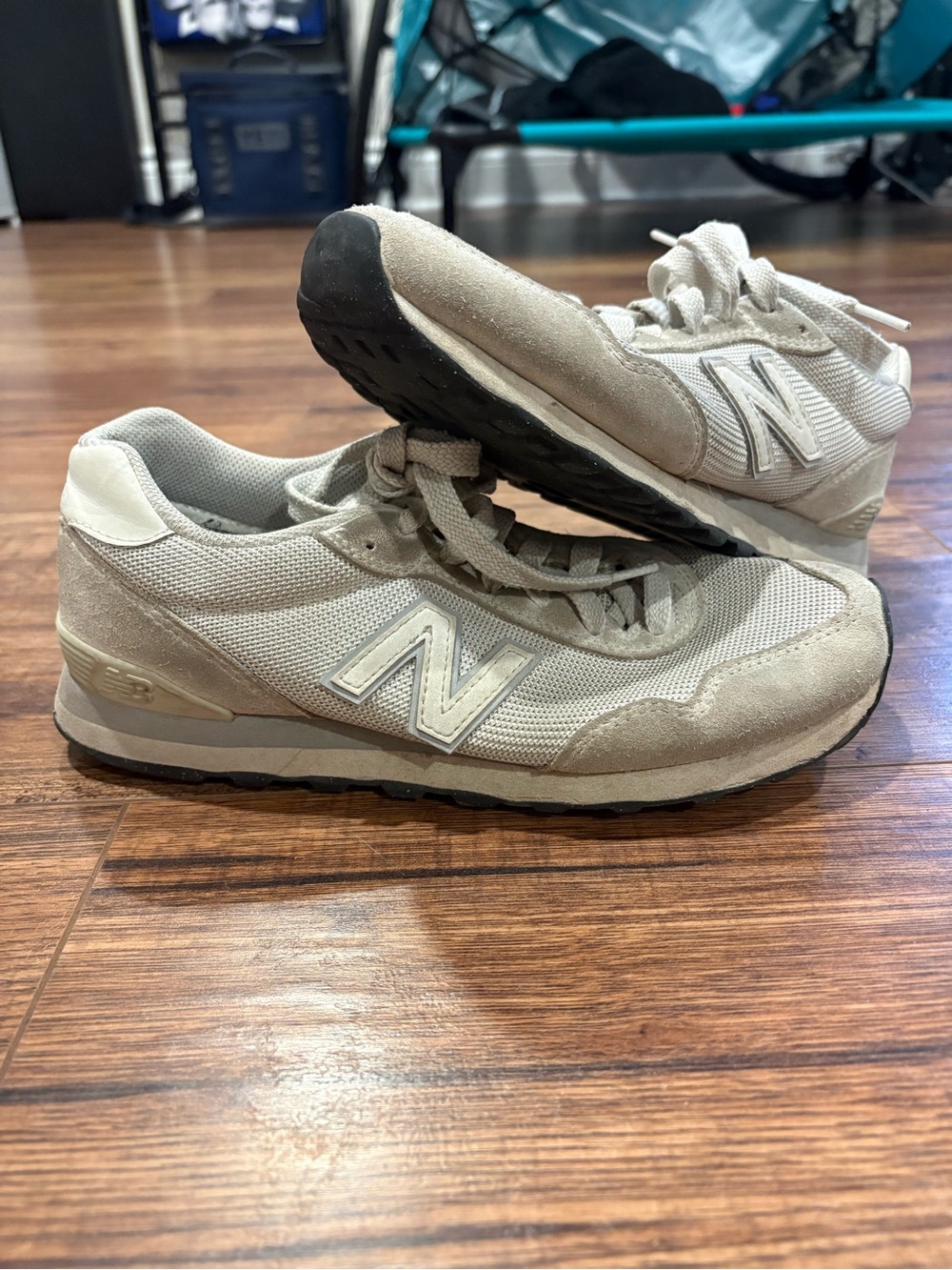 New Balance Women's Light Gray Mesh & Suede Sneakers Size 7